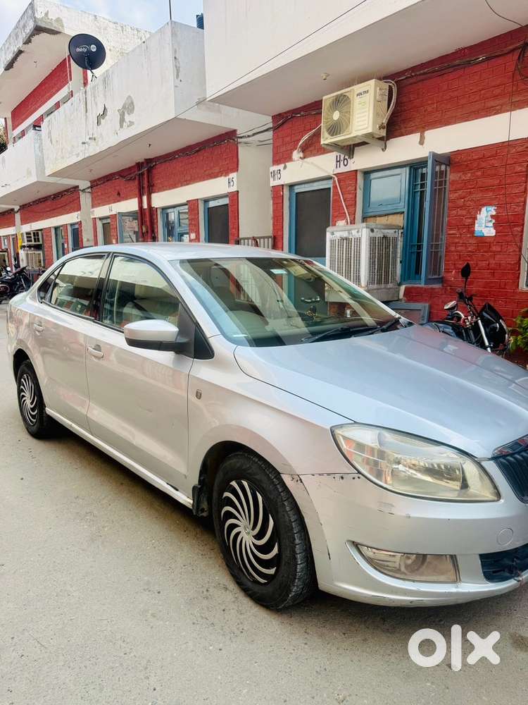 Skoda Rapid 2012 Diesel Well Maintained Vip No