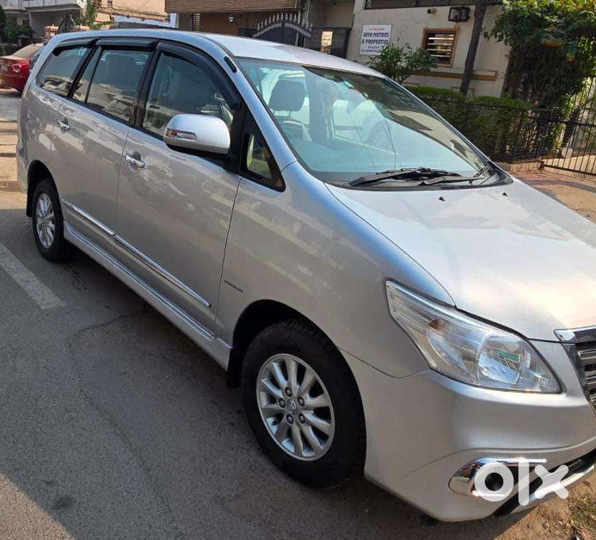Toyota Innova 2.0 V, 2015, Diesel