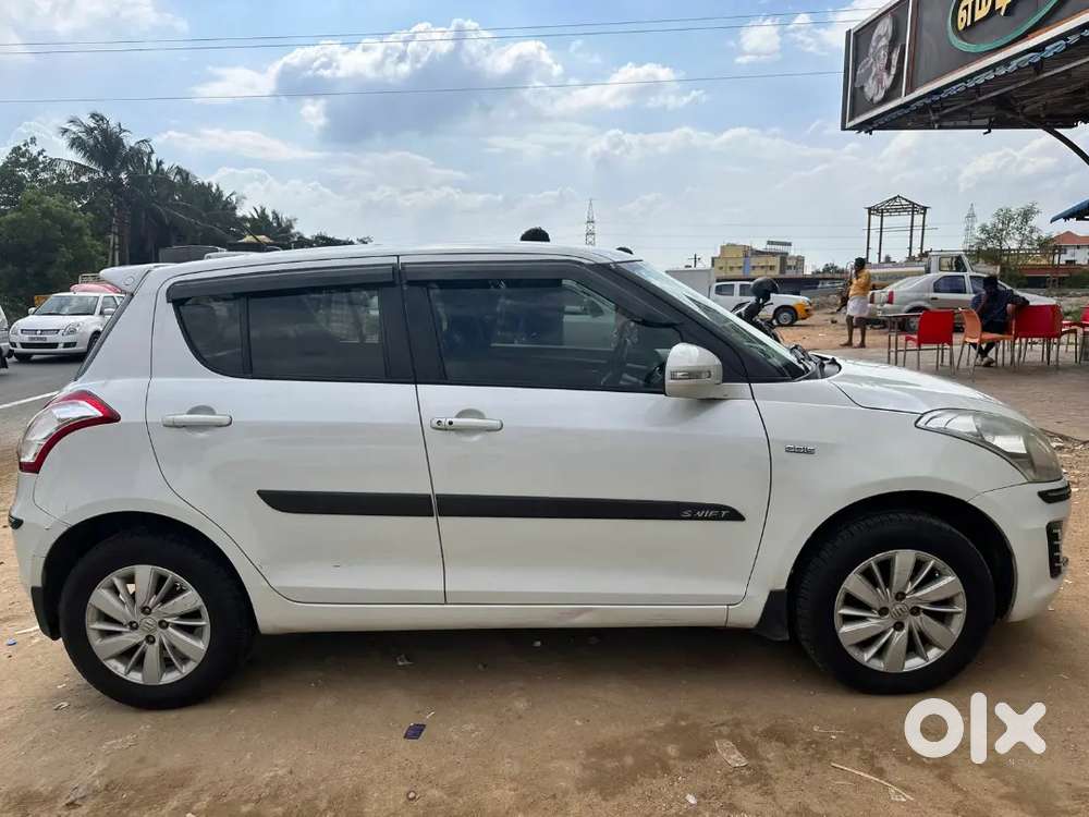 Maruti Suzuki Swift 2016 Diesel 105000 Km Driven