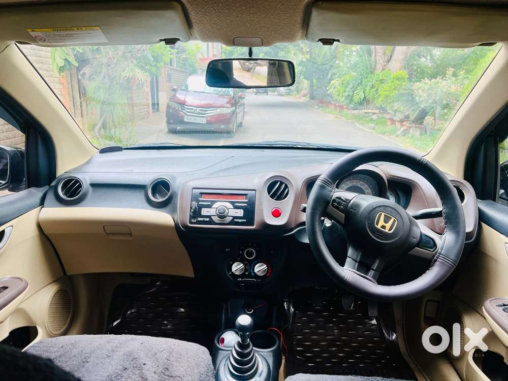 Honda Brio V Mt, 2013, Petrol