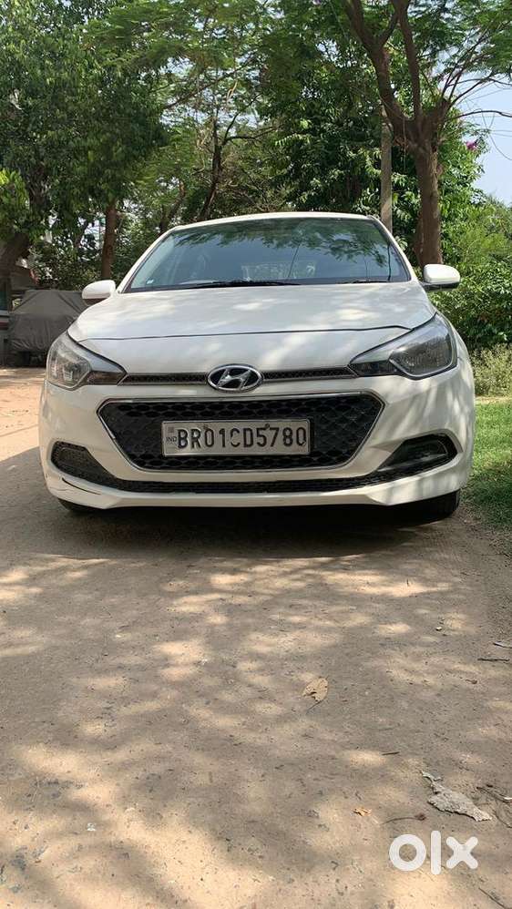 1st Owner I20 Magna Doctor Car Petrol 23k Km 2014 Model