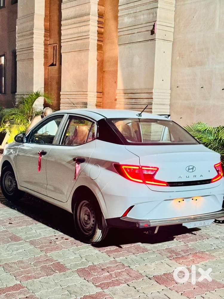 Hyundai Aura 2025 Cng & Hybrids Well Maintained