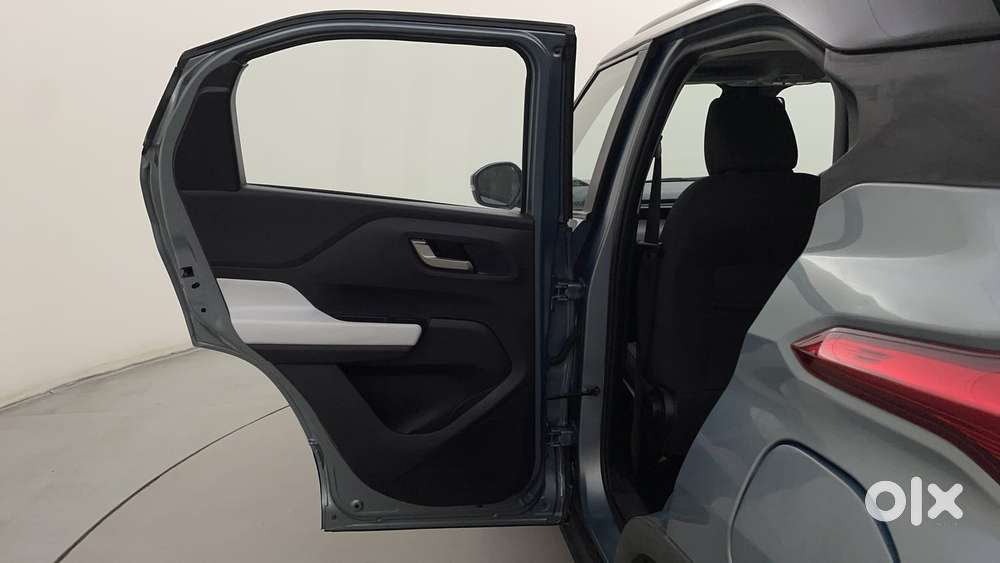 Tata Punch Creative Dual Tone Amt Sunroof, 2023, Petrol