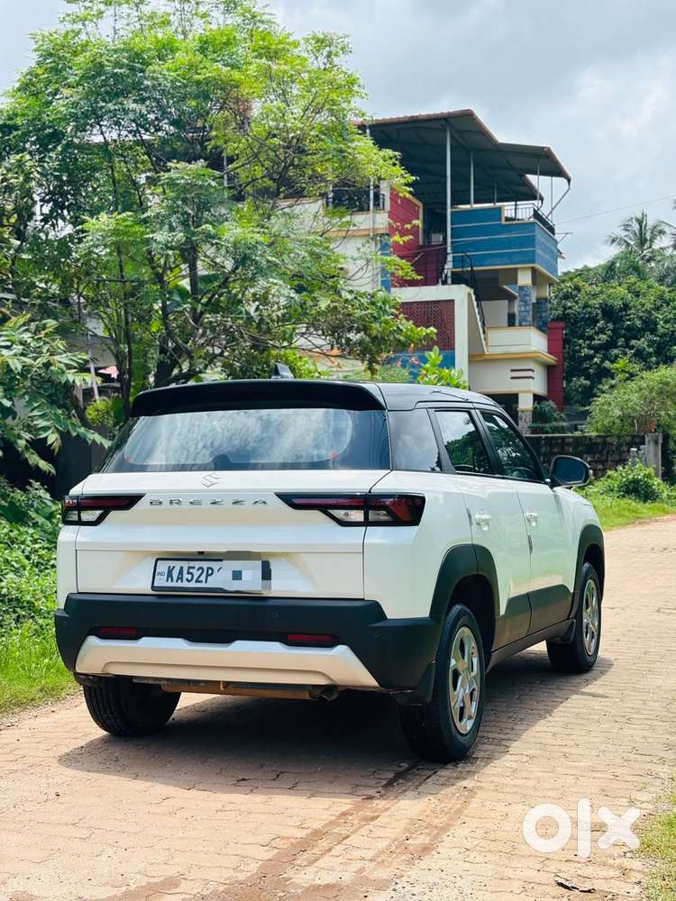 Maruti Suzuki Brezza 1.5 Vxi Smart Hybrid, 2023, Petrol