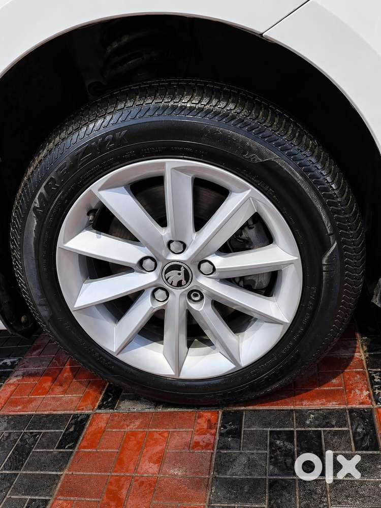 Skoda Superb Elegance 1.8 Tsi Mt, 2015, Petrol