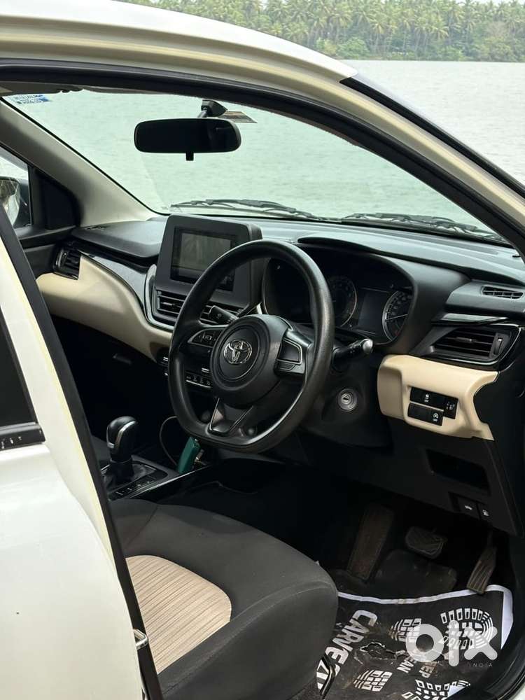 Toyota Glanza Petrol Automatic 2024