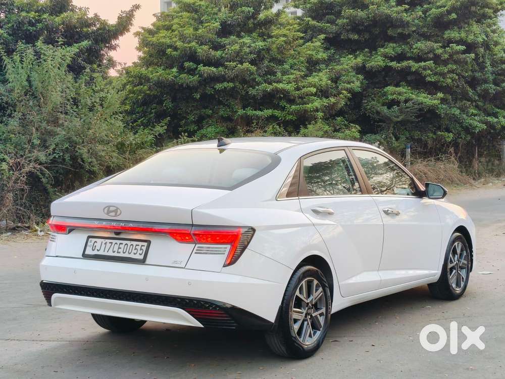 Hyundai Verna 1.5 Sx Petrol Mt, 2023, Petrol