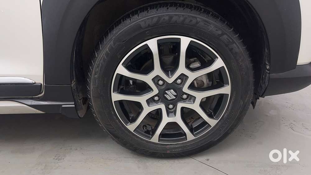Maruti Suzuki Xl6 1.5 Alpha Mt, 2022, Petrol