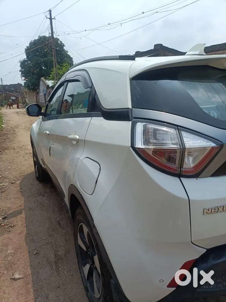 Tata Nexon Diesel Manual Dark 2017 Edition