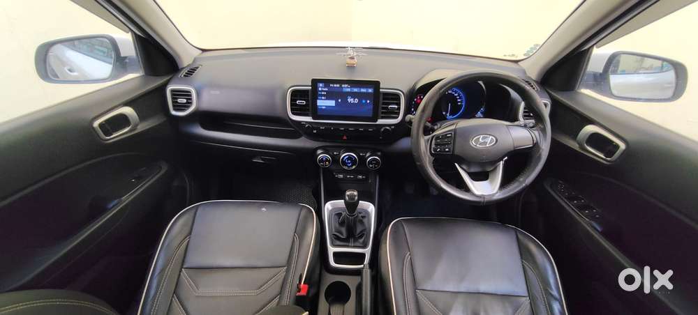 Hyundai Venue S(o) Knight Edition Mt, 2021, Petrol