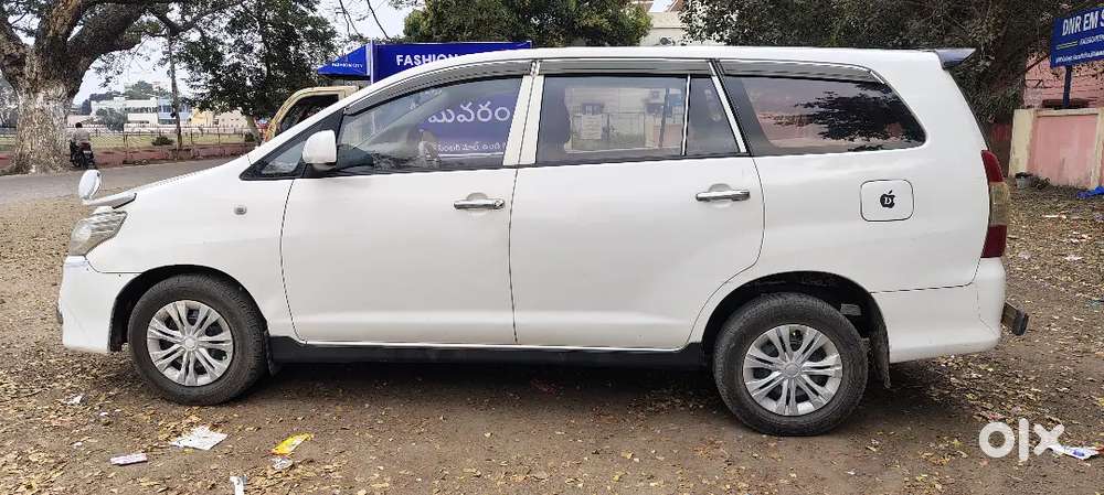 Toyota Innova 2016 Diesel 217194 Km Driven