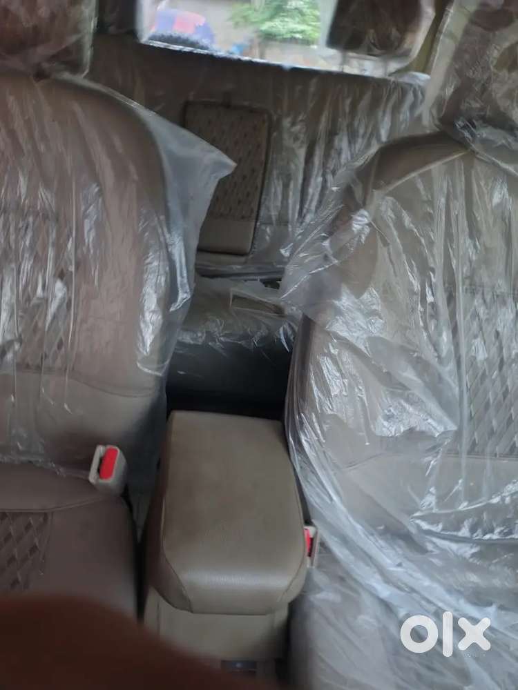 New Jaisa Car Hai Seat Sai Thali Hatti Hai