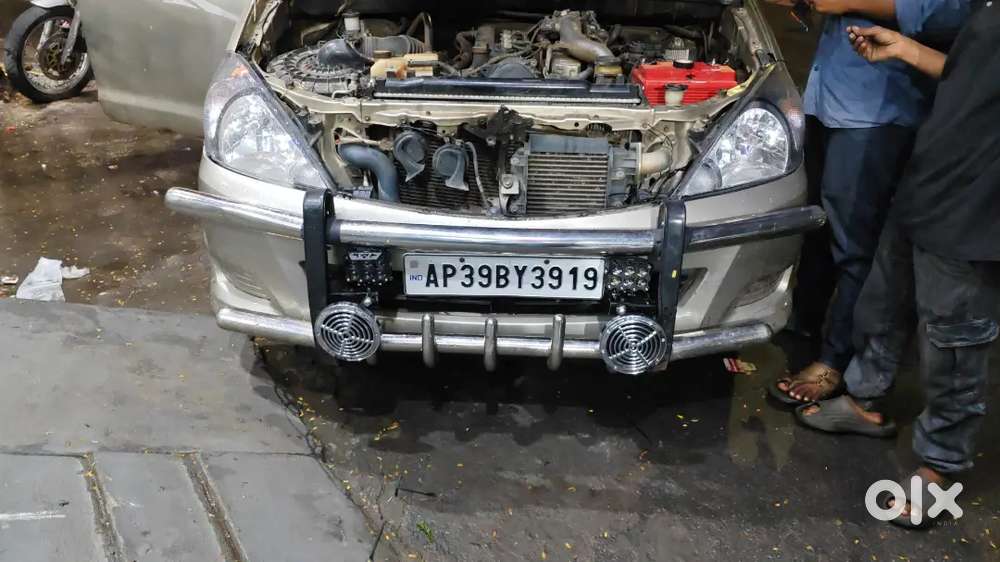 Toyota Innova 2010