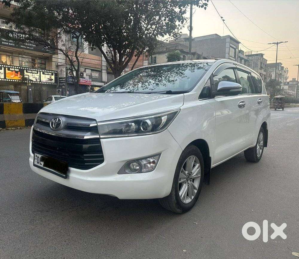 Toyota Innova Crysta 2.8z Automatic, 2017, Diesel