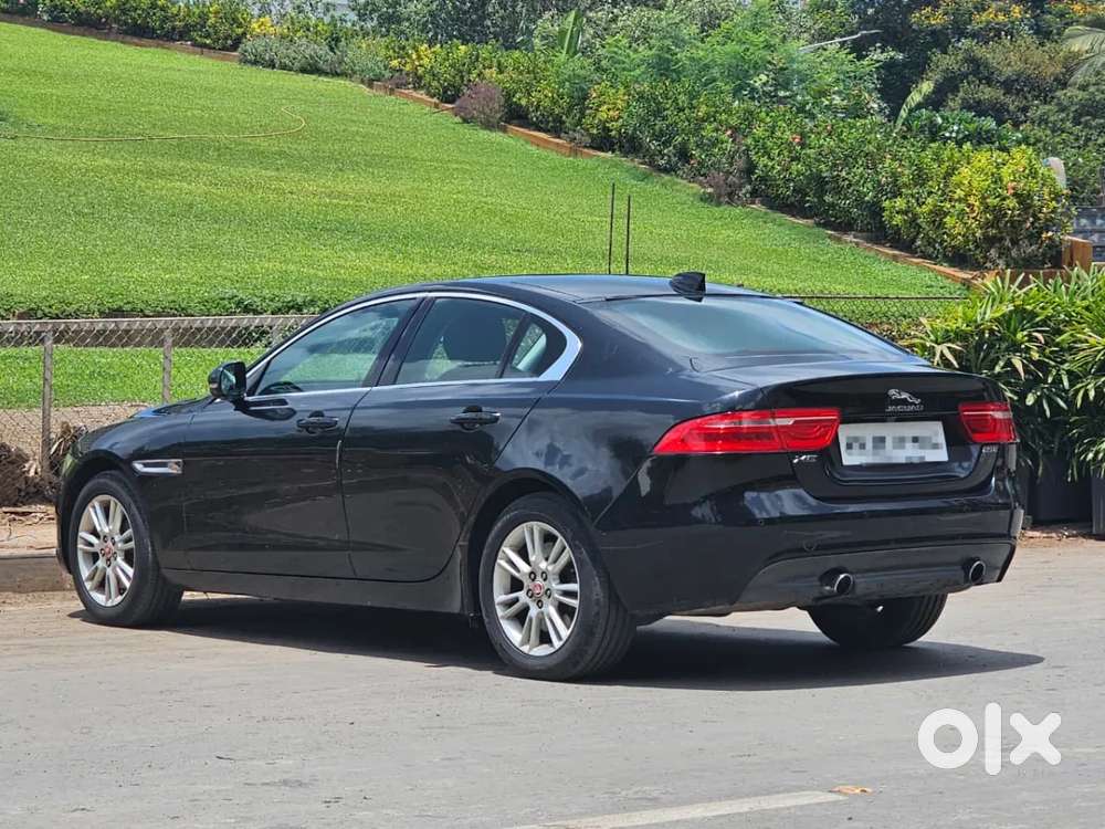 Jaguar Xe Portfolio, 2016, Petrol