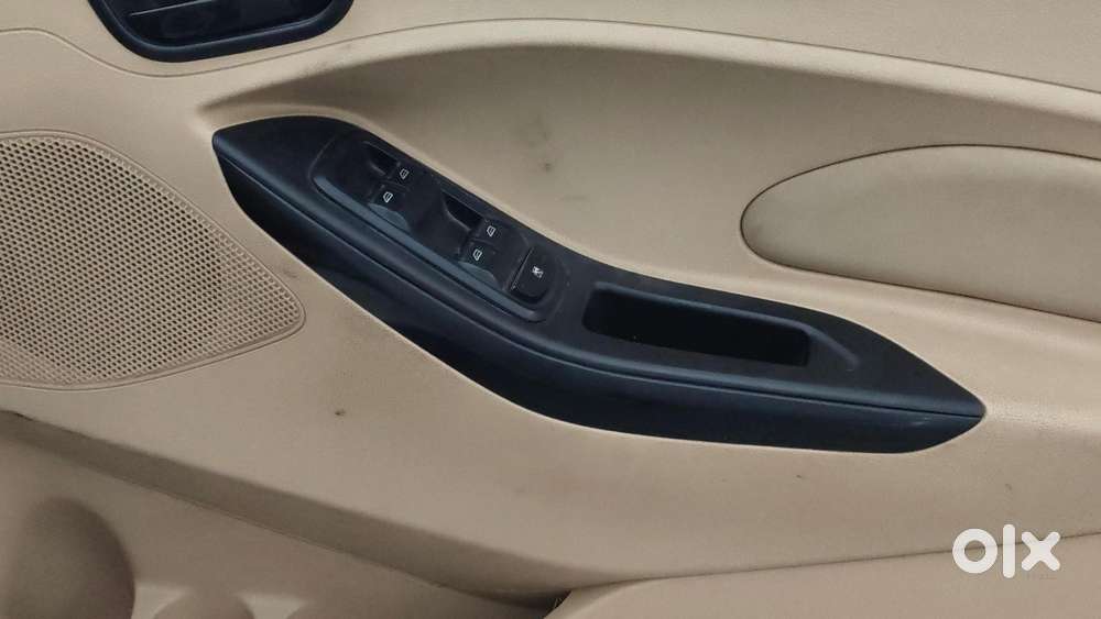Ford Figo Aspire Titanium, 2016, Petrol