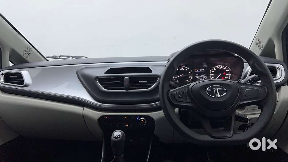 Tata Altroz 1.2 Xm, 2023, Petrol