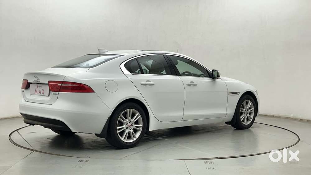 Jaguar Xe Prestige, 2016, Petrol