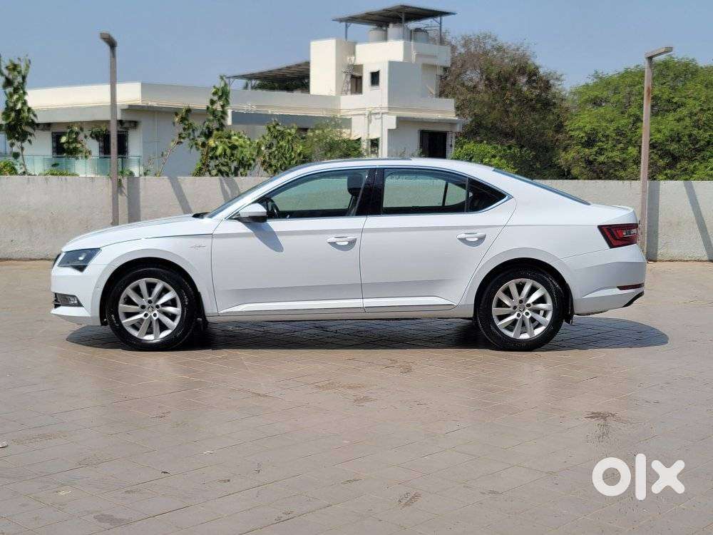 Skoda Superb 2.0 L&k Tsi At, 2019, Petrol