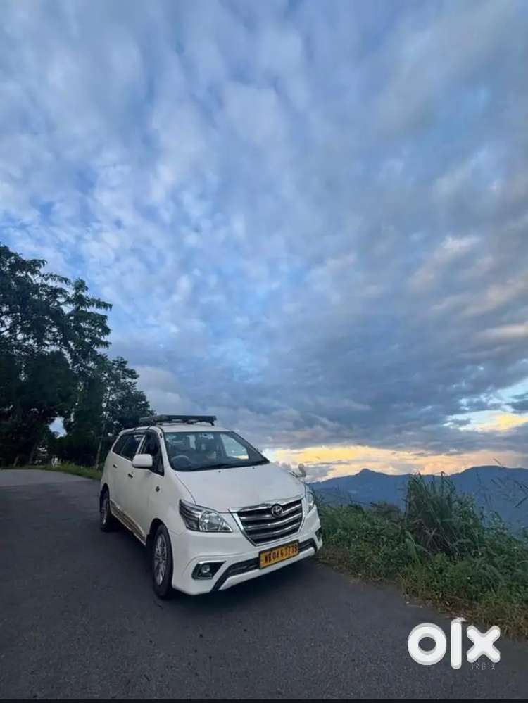 Toyota Innova Diesel 2.5 2015