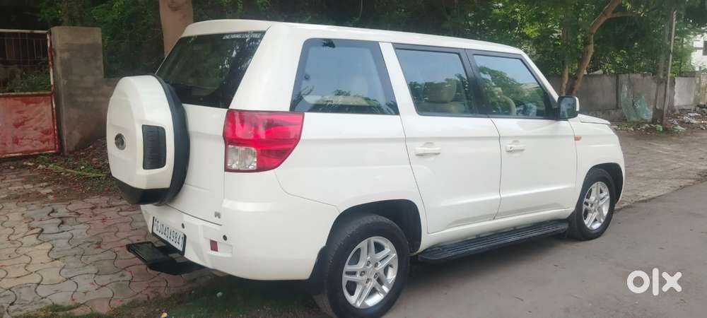 Mahindra Tuv 300 Plus P8, 2018