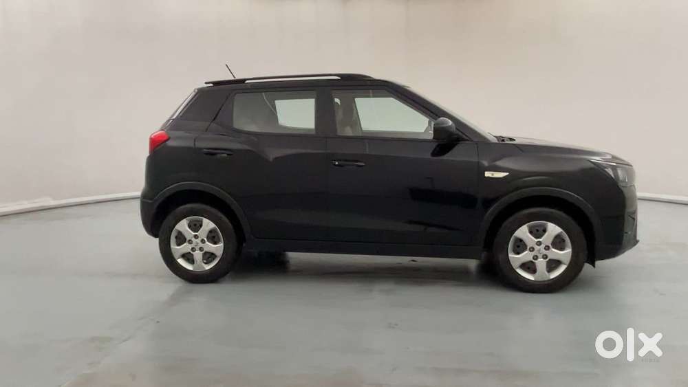 Mahindra Xuv300 W6, 2023, Petrol
