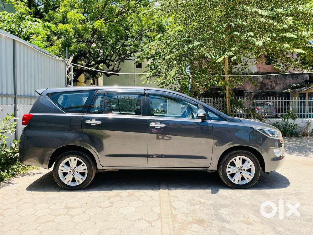 Toyota Innova Crysta 2.8z Automatic, 2016, Diesel