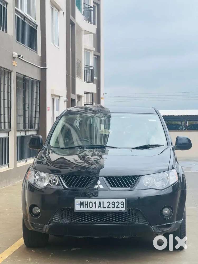 Mitsubishi Outlander Petrol Automatic