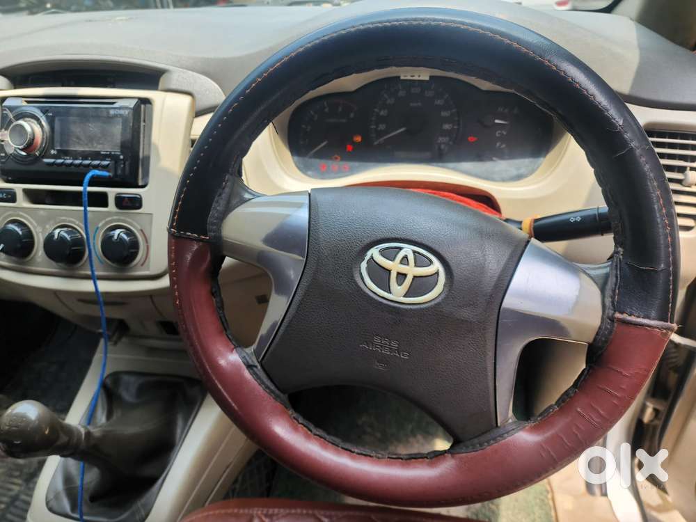 Toyota Innova 2.5 G (diesel) 8 Seater, 2015, Diesel