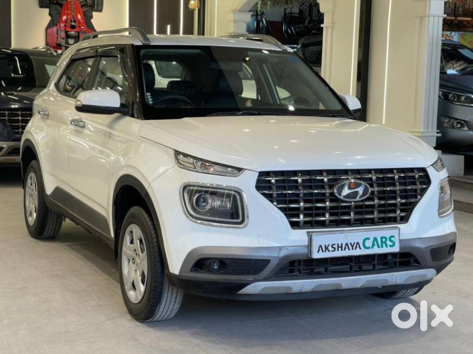 Hyundai Venue 1.2 S Plus, 2022, Petrol