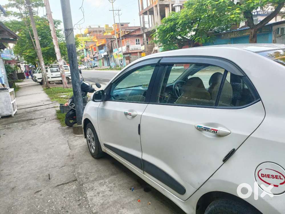 Hyundai Xcent 2015 Diesel Well Maintained