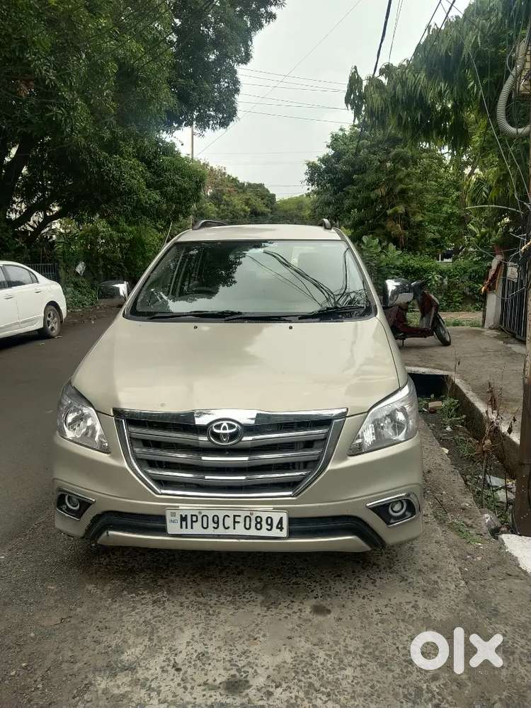 Toyota Innova 2.5 2012