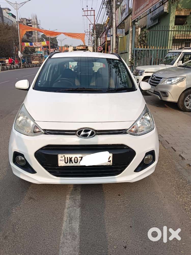 Hyundai Grand I10 1.2 Crdi Sportz Dual Tone, 2015, Petrol