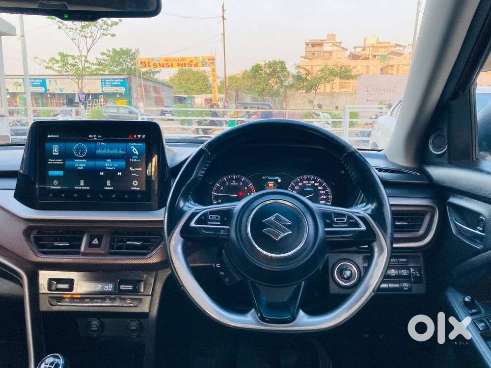 Maruti Suzuki Brezza 1.5 Vxi Smart Hybrid, 2023, Petrol