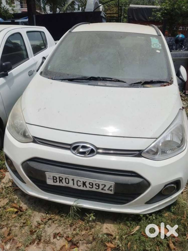 Hyundai Grand I10 2013-2016 Sportz, 2015, Petrol
