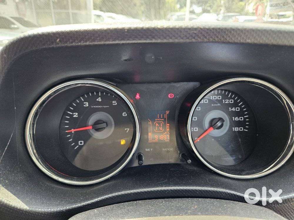Mahindra Tuv 300 T8, 2016, Diesel