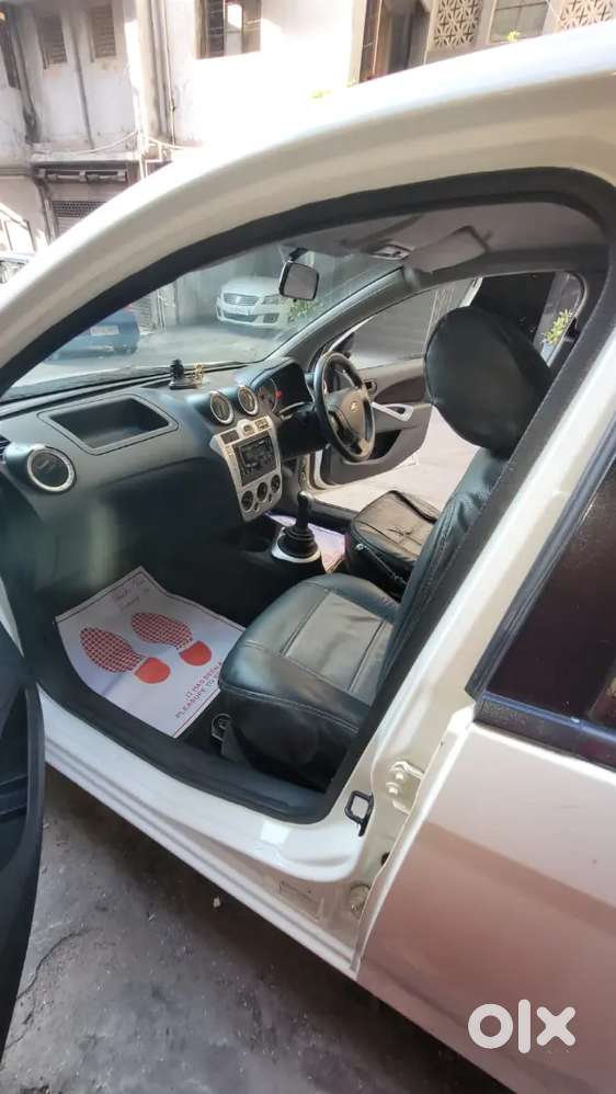Ford Figo Petrol 2010 Year