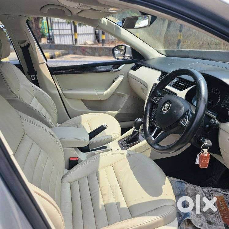 Skoda Octavia Ambition 1.8 Tsi At, 2018, Petrol