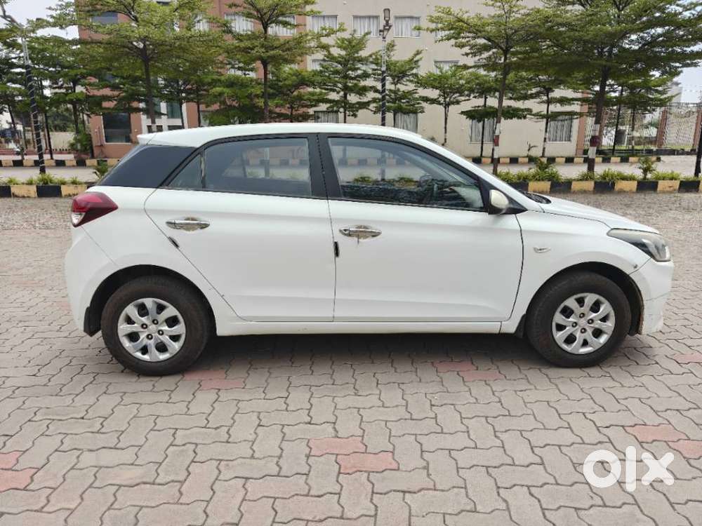 Hyundai I20 Era 1.2 Bs-iv, 2017, Petrol
