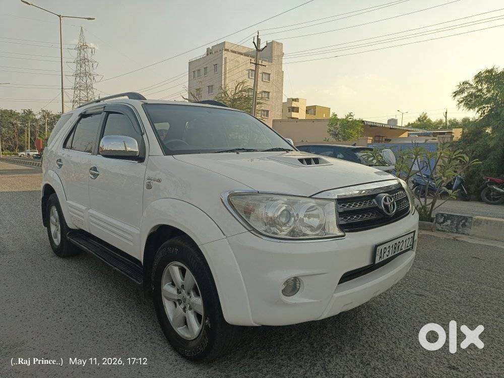 Toyota Fortuner 3.0 4x4 Manual, 2011, Diesel