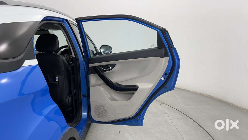 Tata Nexon 1.2 Revotron Xza Plus Dualtone, 2020, Petrol