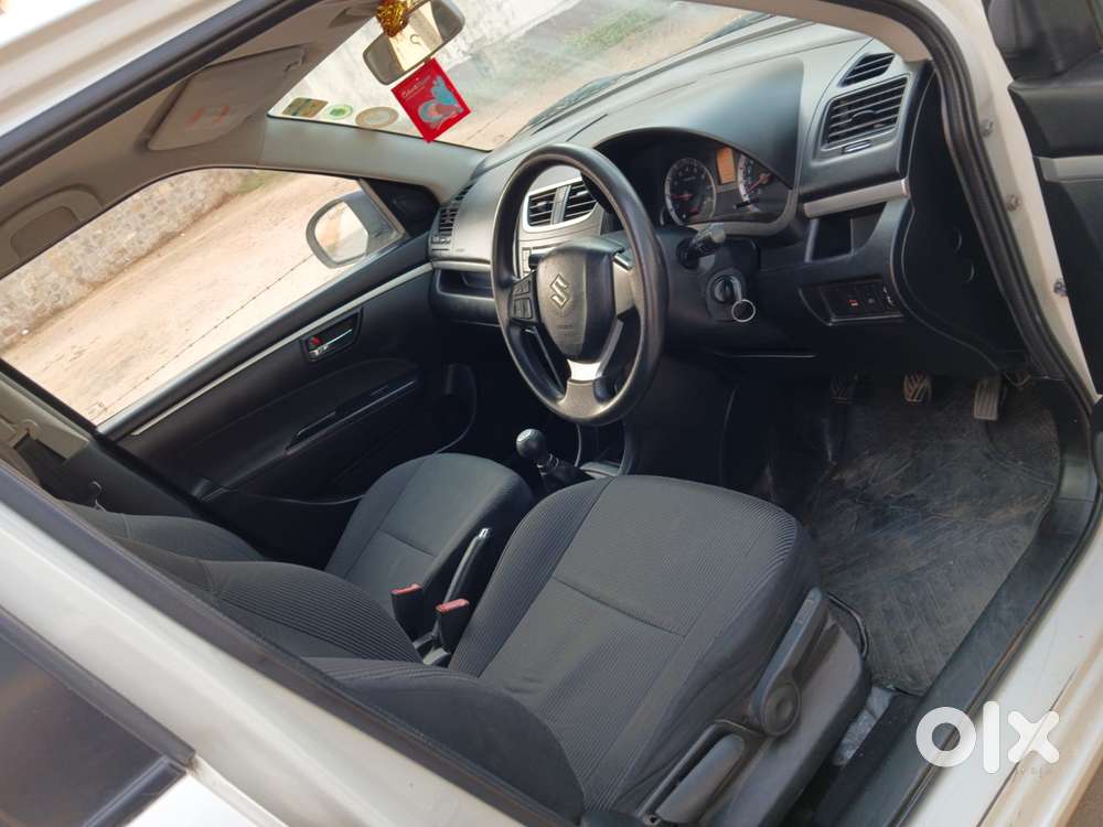 Maruti Suzuki Swift Zxi, 2012, Petrol