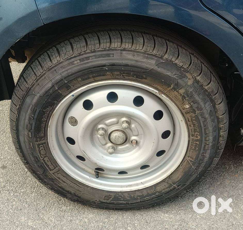 Maruti Suzuki Ritz Lxi, 2009, Petrol