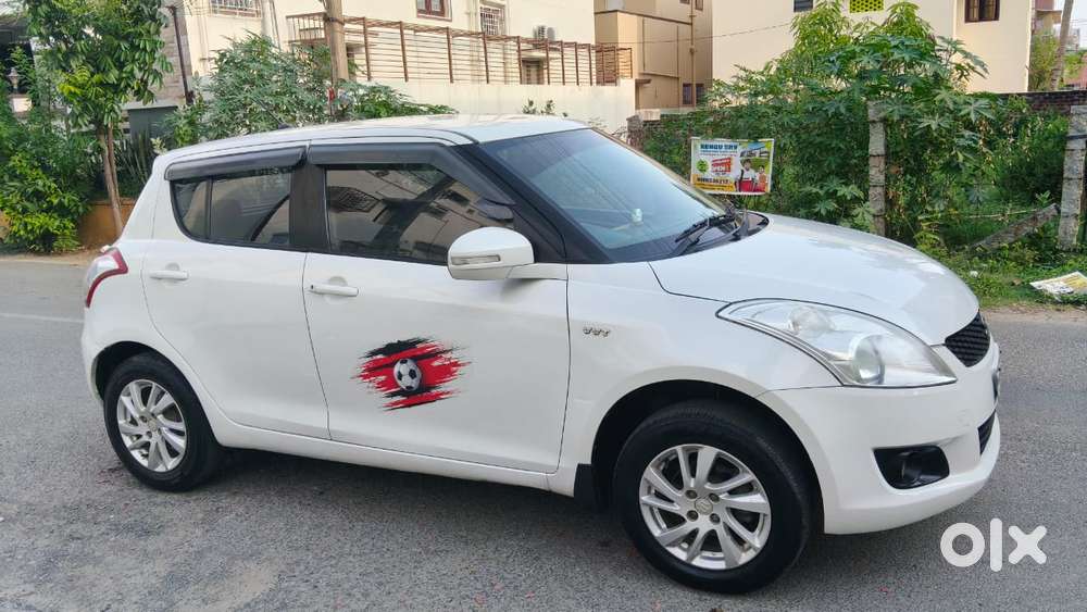 Maruti Suzuki Swift 2018 Zxi Plus, 2013, Petrol