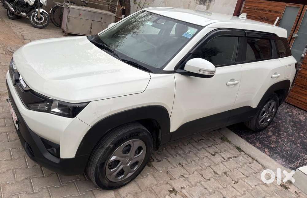 Maruti Suzuki Brezza 2024 Petrol Well Maintained