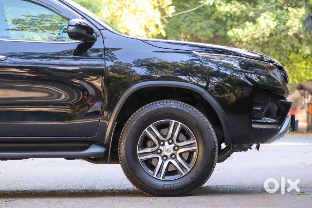 Toyota Fortuner [2021-ongoing] 2.8 2wd Diesel At, 2023, Diesel