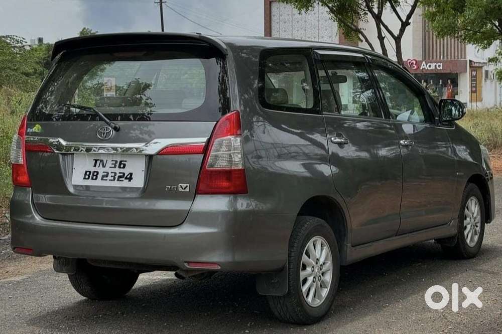 Toyota Innova 2.5 Vx 8 Seater Bs Iv, 2014, Diesel