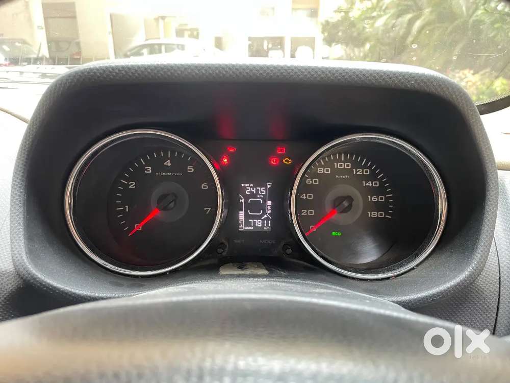 Mahindra Tuv 300 2020