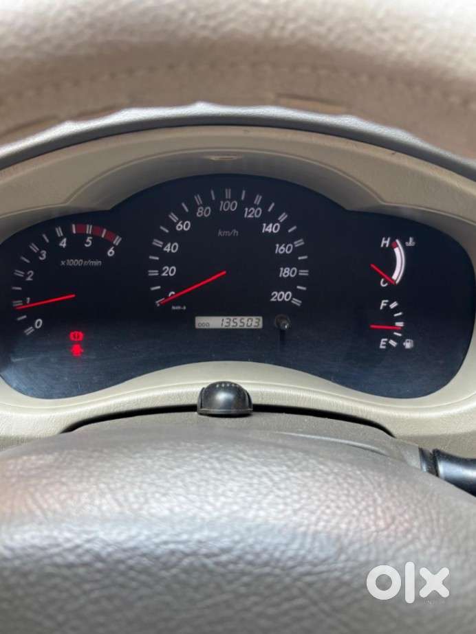 Toyota Innova 2.5 V Diesel 8-seater, 2011, Diesel