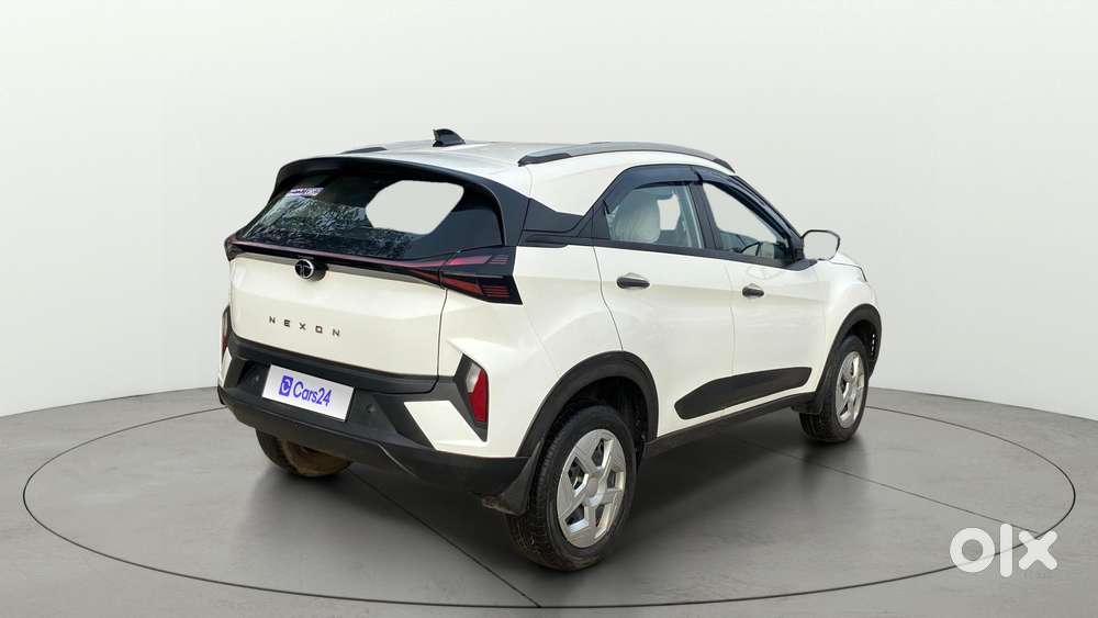 Tata Nexon Pure (s) 1.2 Petrol 6amt, 2024, Petrol